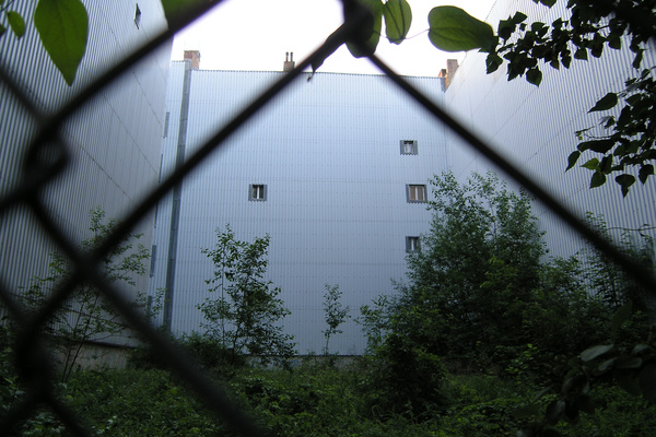 photo 1608 (07 June 2004)